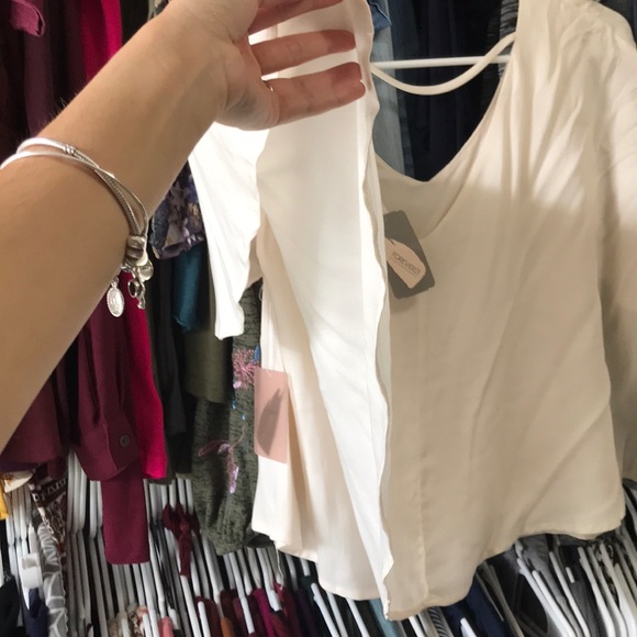 🆕off white blouse🆕 - Picture 3 of 4